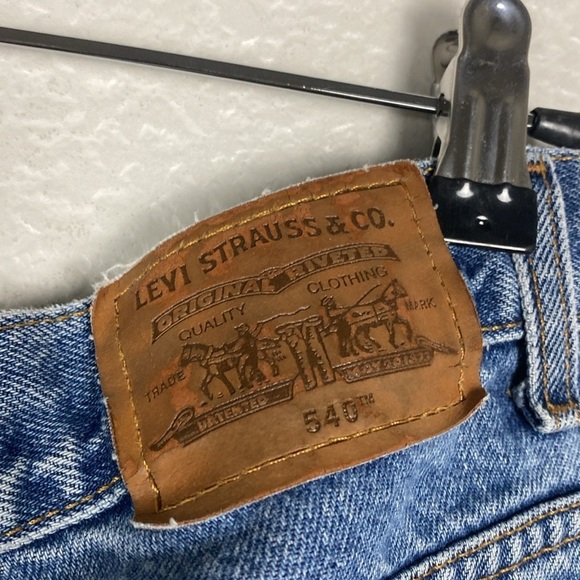 Vintage Levis 540 relaxed jeans - Picture 5 of 8